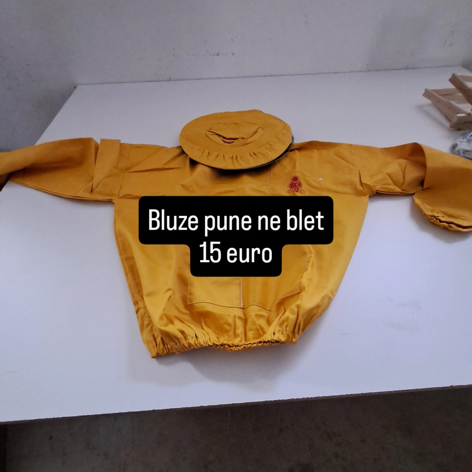 Bluze pune në blet